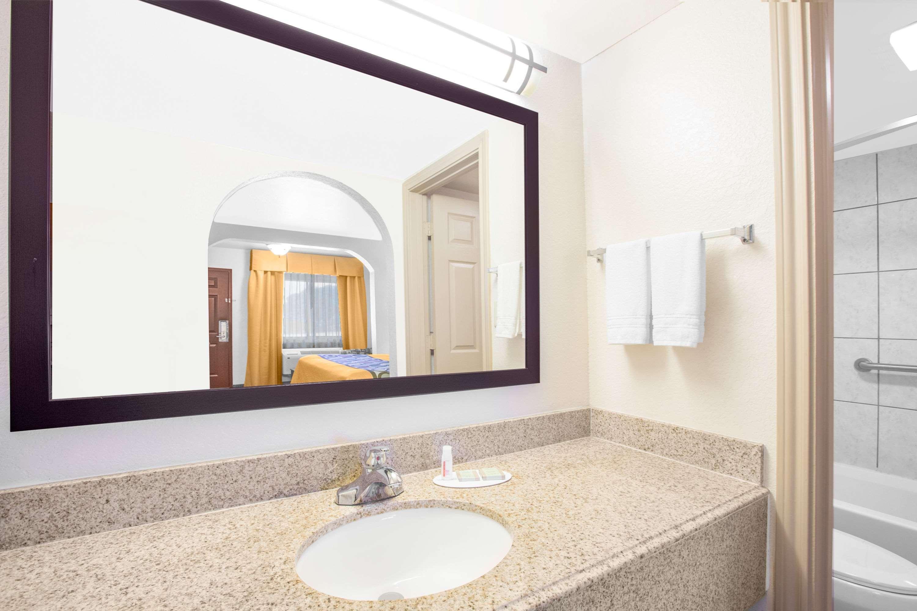 Super 8 By Wyndham Idabel Motel Dış mekan fotoğraf